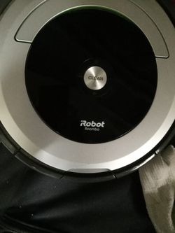 I ROBOT VACUMN  model # 690