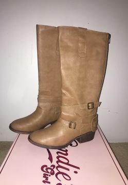 Little girl brown boots
