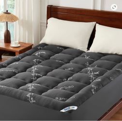 King Size Bamboo Mattress Topper, Pillow Top Mattress Pad for Back Pain Relief, Thick Soft Mattress Cover with Deep Pockets 6–18 Inch, Gray