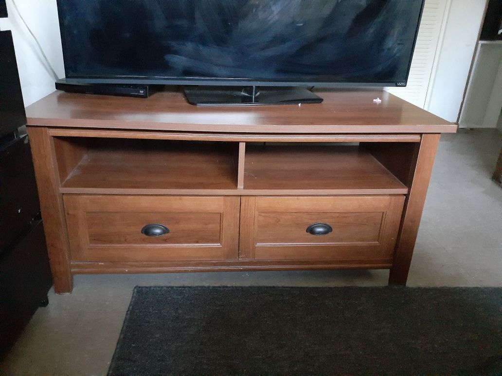 TV stand with drawers