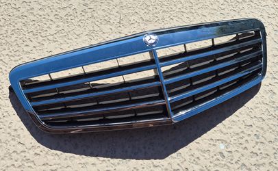 2011 OEM Mercedes E Class Grille W212