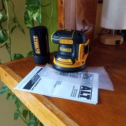 DeWalt 20 V New XR. Sander Variable. Speed