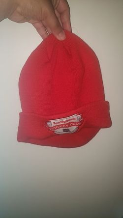 Red banie