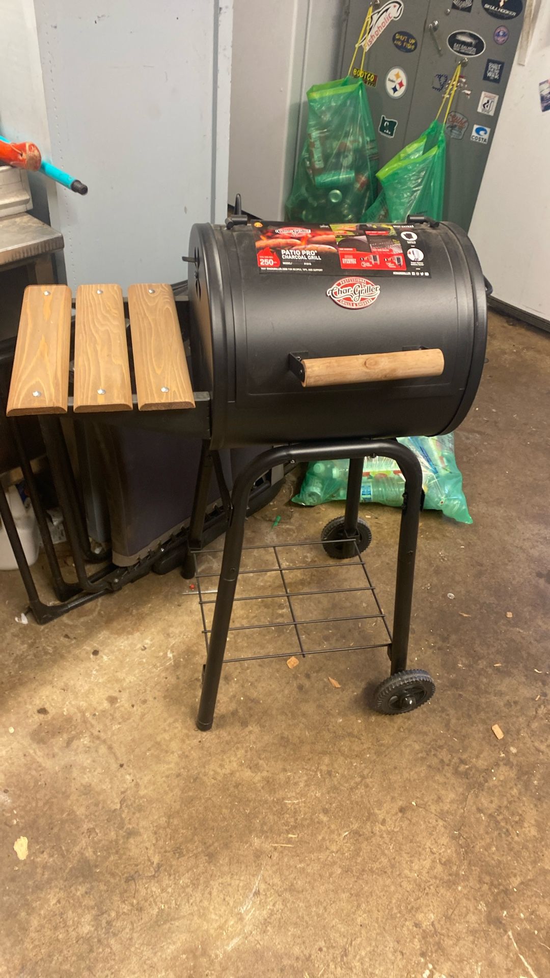 Patio pro charcoal grill