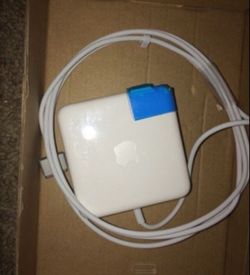 60W,45W and 85W power adapter