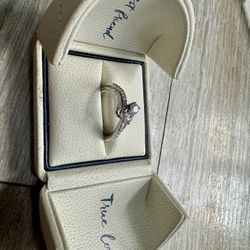 Women’s Wedding Ring Set