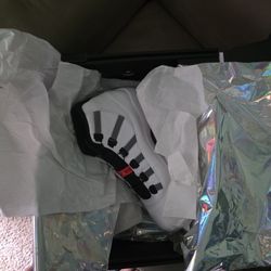 Adapt AIR JORDAN 11 SIZE 14