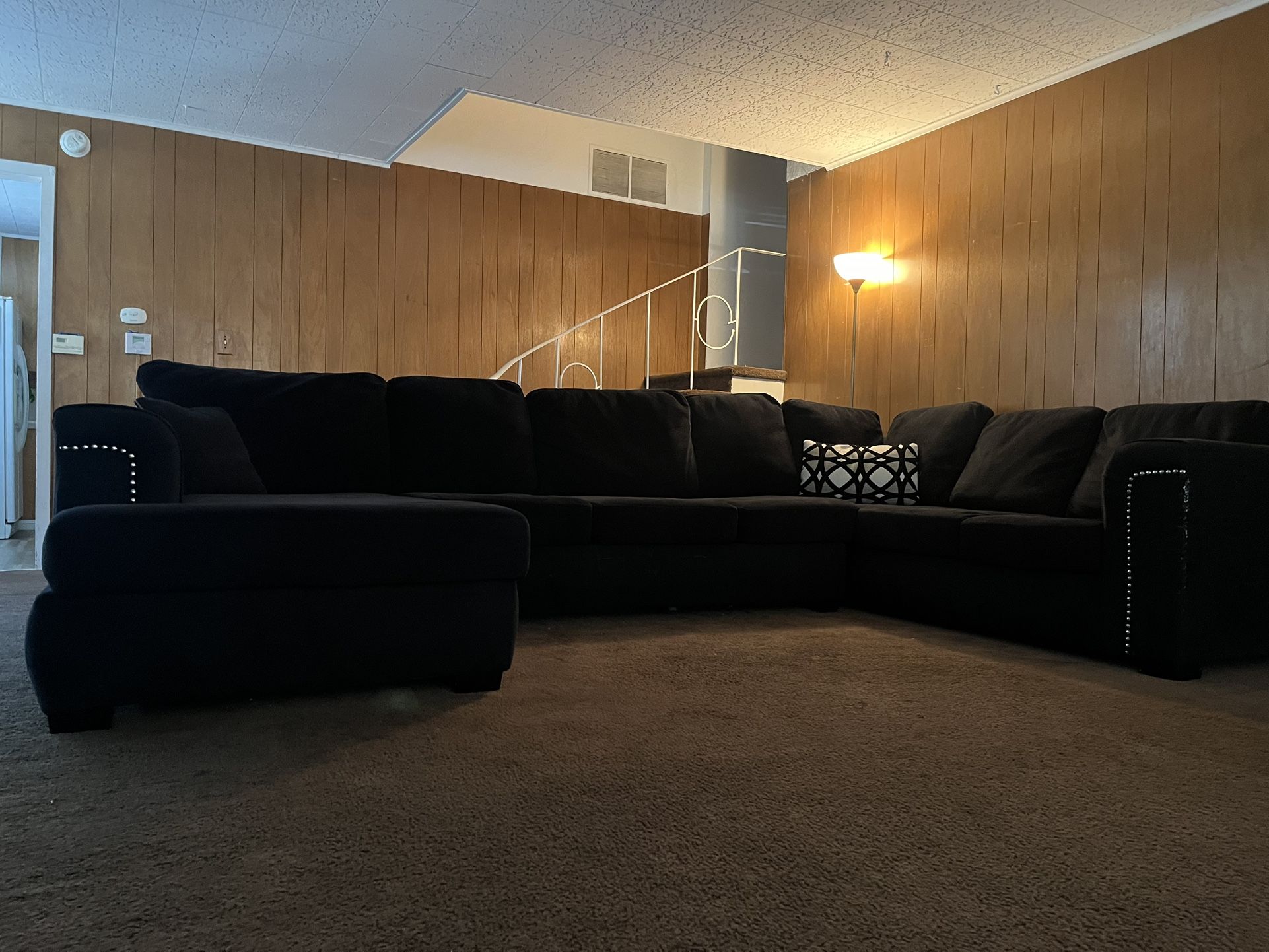 Black Sectional Couch 