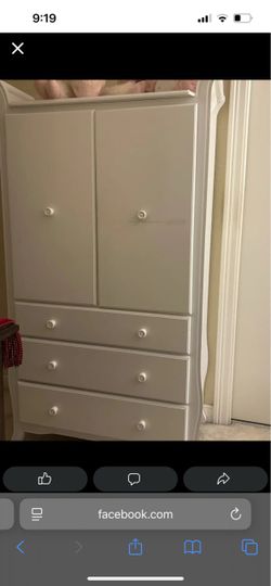Baby/Infant double door closet with drawers