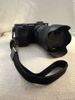Sony a6400 + Sigma 18-50mm f/2.8 lens