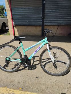 Huffy 26-inch Rock Creek Women's Mountain Bike in teal