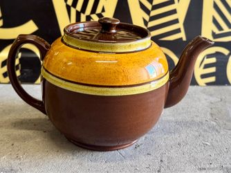vintage ceramic teapot “ Sadler” Brown Betty