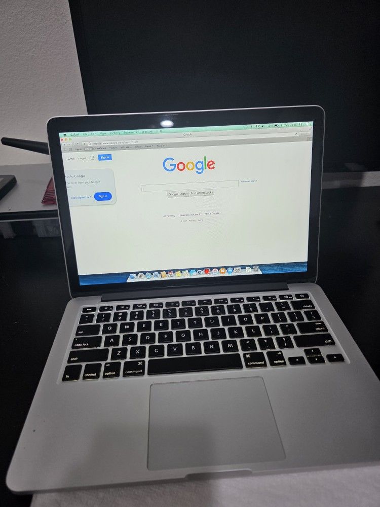 2014 Apple Macbook Pro 13" i5 8gb Ram 128gb Nvme Charger Included