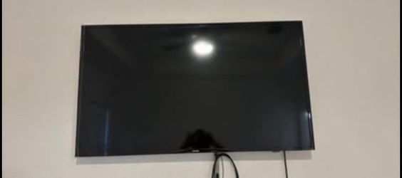 3 TVs Samsung 48 inches