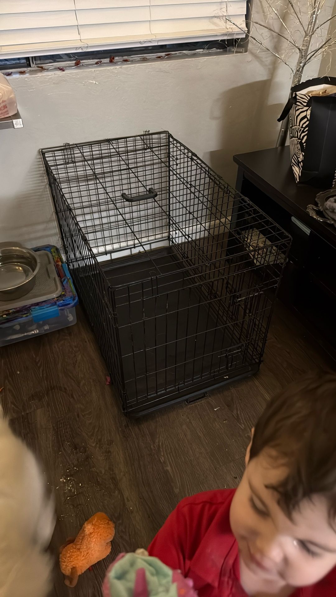 medium metal dog crate