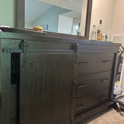 Buffet/dresser