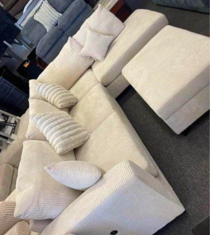 Gorgeous! 4- PC Sectional Sofa With Storage Ottoman & USB Port Ivory Corduroy