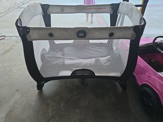 Graco pack and play