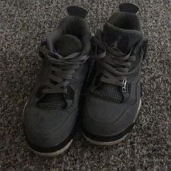 Jordan 4s