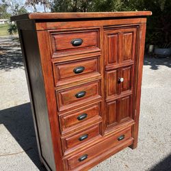 Vintage Wardrobe - Lexington