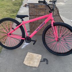 “Big Flyer” Se-Bike , Hot Pink, Hot pink Tire Straws. 