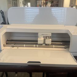 Cricut Maker 3 Bundle – Tons of Extras – Like New