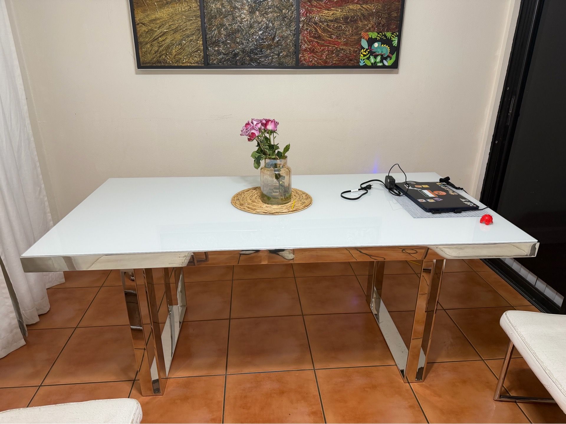 Dining table for sale (6 people)