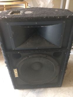 Yamaha speaker excellent condition brand new condition