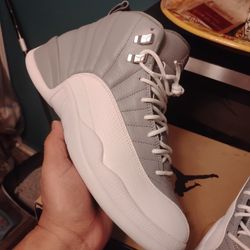 AJ 12 SIZE 10