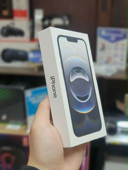 iPhone 16e 6.1"