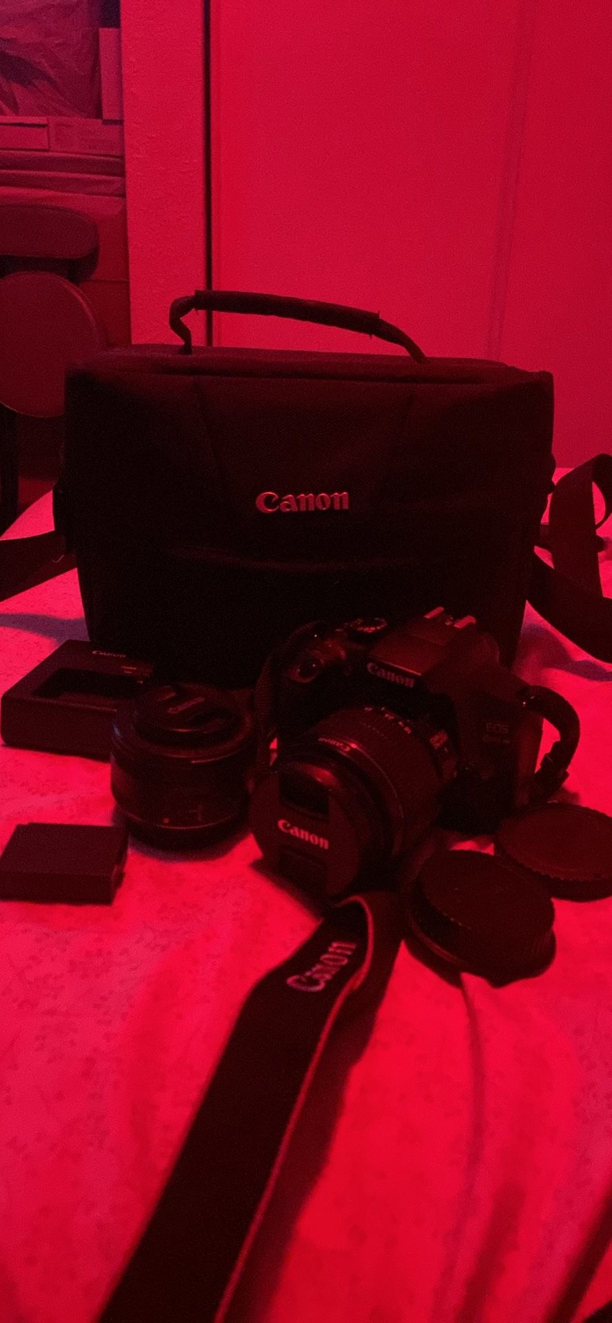 cannon eos 1300D revel t6