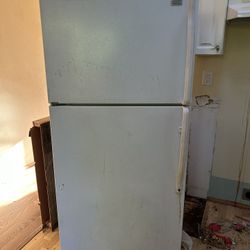 Refrigerator- Top Freezer