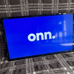 ONN 32 in TV ( NOT SMART) 