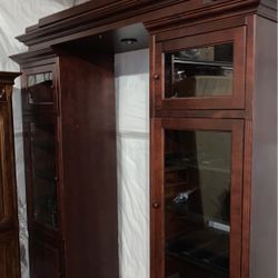 Expandable Entertainment Center