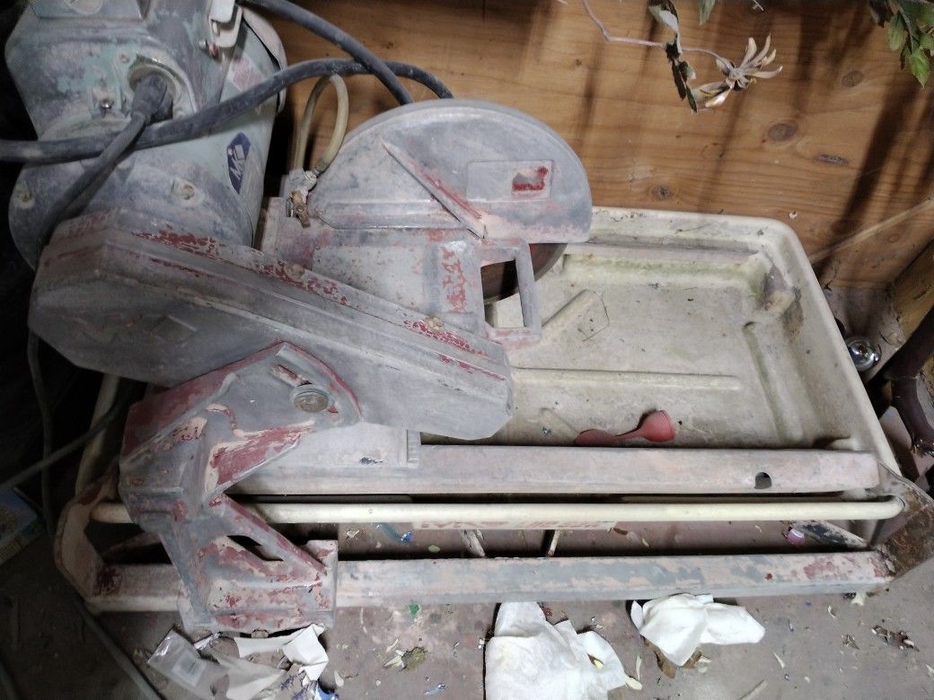 MK Rock Cutting Saw