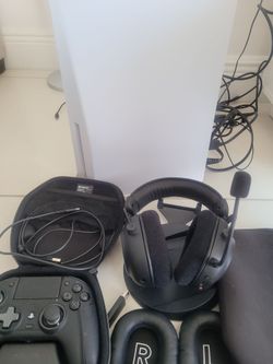PS5 2TB Bundle (SSD, 2 controllers, headaet)