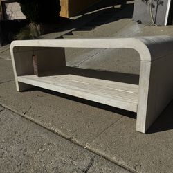 Brand new Joss & Main Essie coffee table