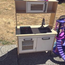 Kids Play Kitchen 