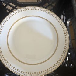 Dinner Plates, Chargers, Platters, Stainless Steel Lids, Dessert Plates