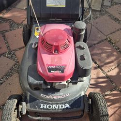 Hrc216 Commercial Honda Mower