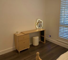 Vanity Desk With Cloud LED Light