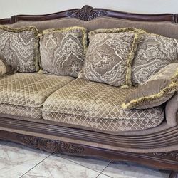 Elegant Sofa Set 