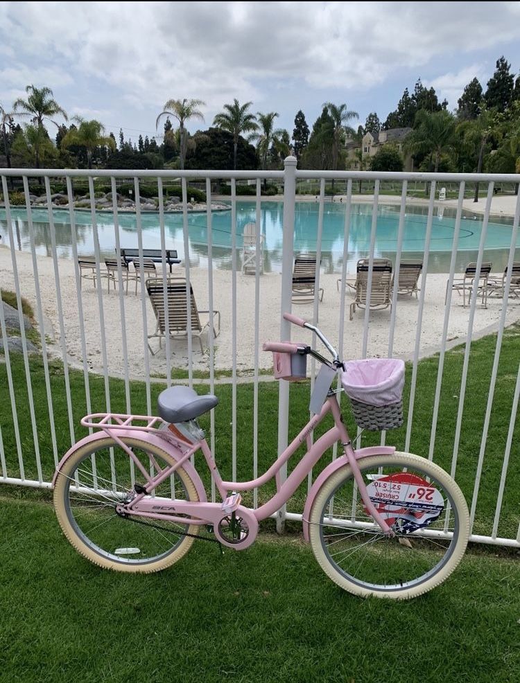 New Beautiful 🌸 Pink Beach Cruiser Ladies Women’s Girls Bike Bicycle 26” Tires Standard Size Comfortable Christmas Gift 🌲 College