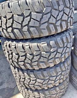 33x12.50/20 Selling a set of 4 tires in excellent condition 🫡