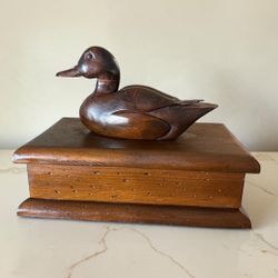 🦆 Hand-Carved Wooden Duck Trinket Box – Signed Artist Piece