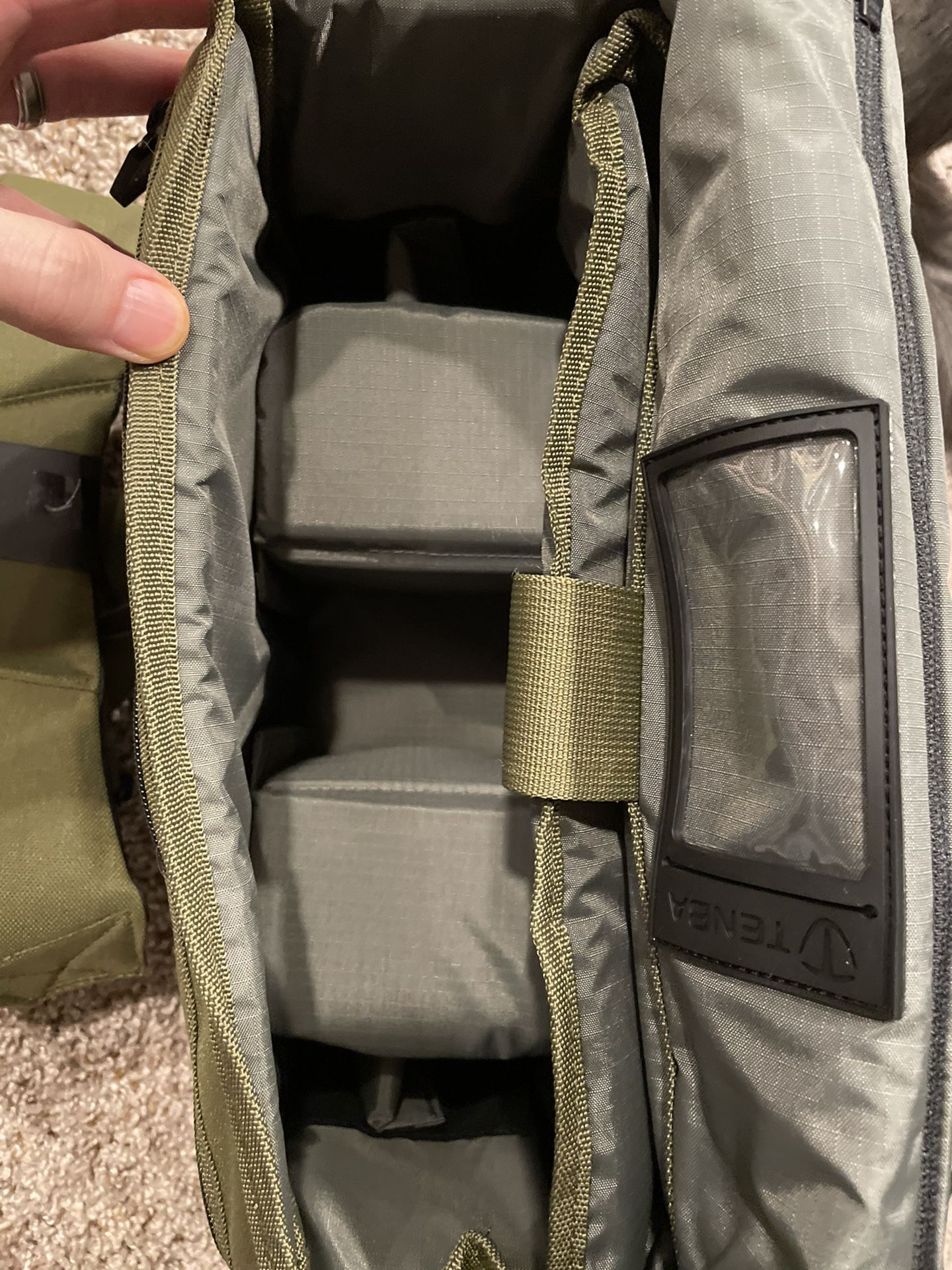NEW Tenba mini messenger camera/laptop bag