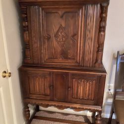 Victorian Tall Cabinet with Cupboard