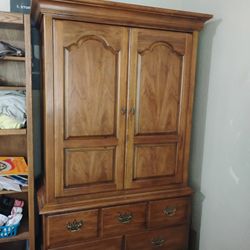 House Dresses And Thomasville 5 Pieces 