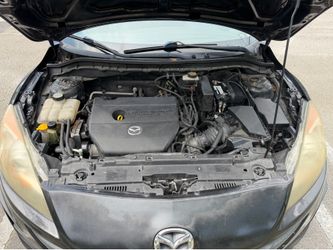 2011 Mazda 3 •2.0 Sedan 4D