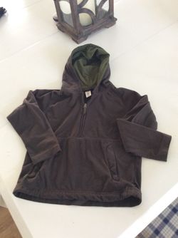 BOYS REI SWEATSHIRT SIZE 6/7